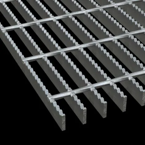 Rejilla de acero Dengtai — rejilla de acero electrosoldada, panel completo, sobre fondo neutro (foto real de fábrica)