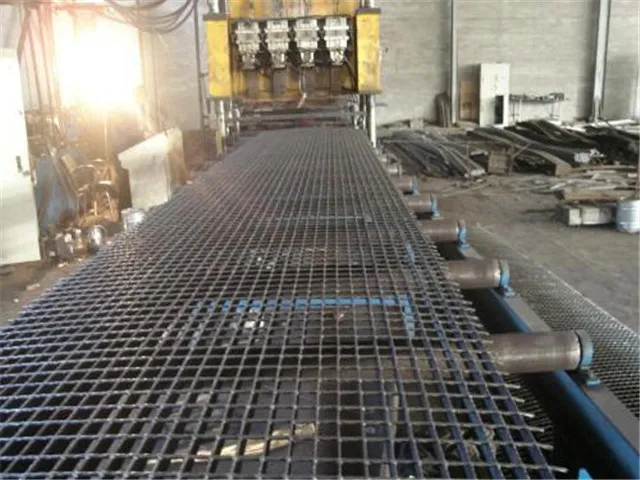 Rejilla de acero Dengtai — rejilla de acero electrosoldada, en taller de producción (foto real de fábrica)